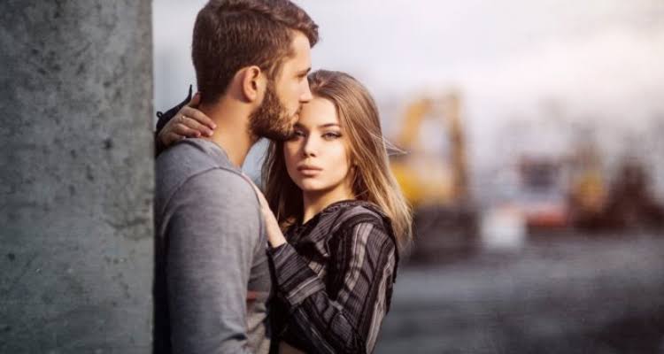 Meu marido foi embora levou tudo, mas deixou o bonitão do amigo dele